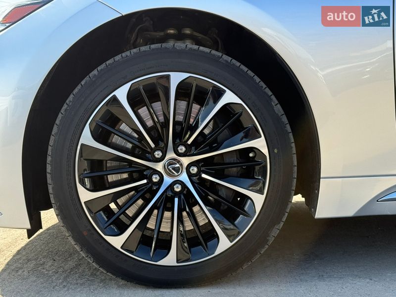 Седан Lexus LS 2021 в Києві
