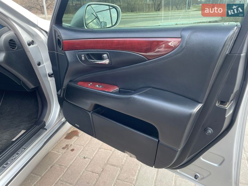 Седан Lexus LS 2007 в Києві