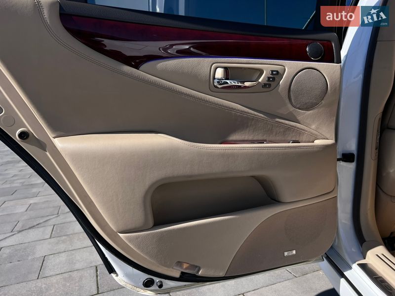 Седан Lexus LS 2008 в Харькове