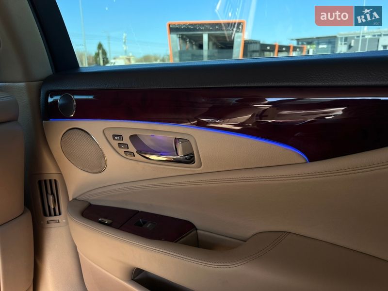 Седан Lexus LS 2008 в Харькове