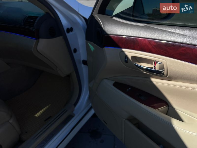 Седан Lexus LS 2008 в Харькове