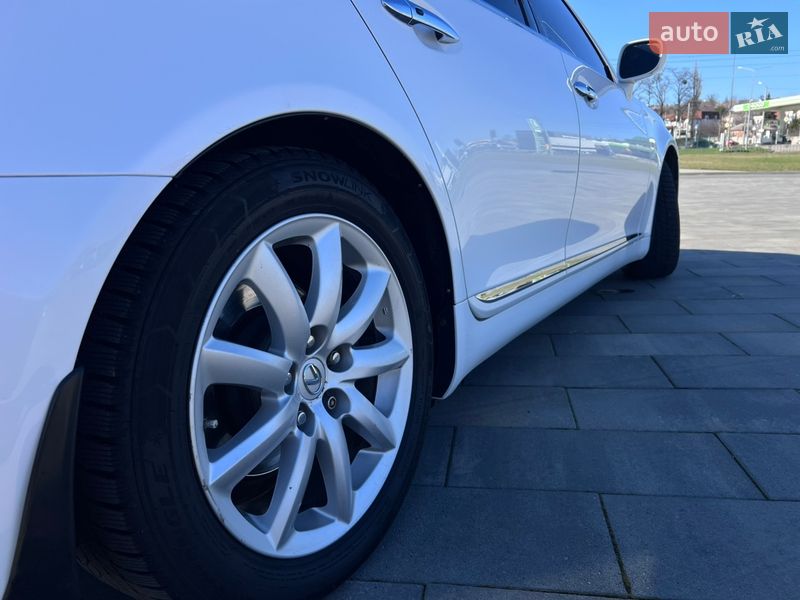 Седан Lexus LS 2008 в Харькове