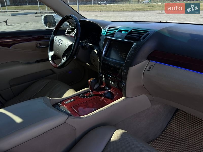 Седан Lexus LS 2008 в Харькове