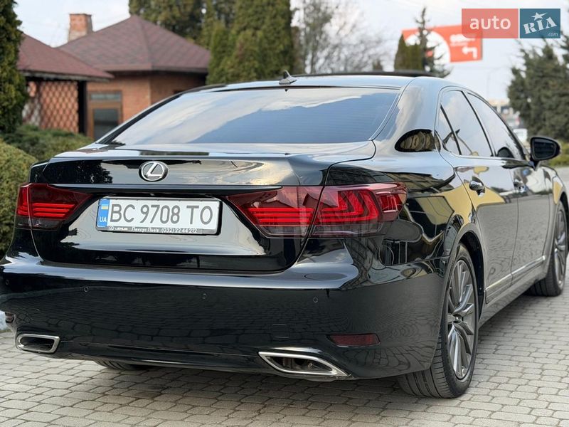 Седан Lexus LS 2013 в Ровно