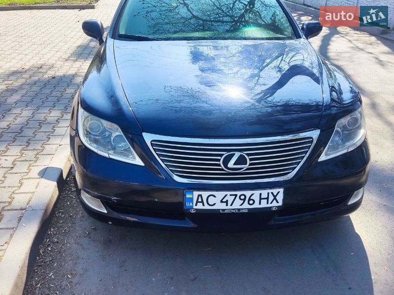 2008 Lexus LS460, VIN JTHBL46F485077874:plate — zdjęcie 1 (autoria)