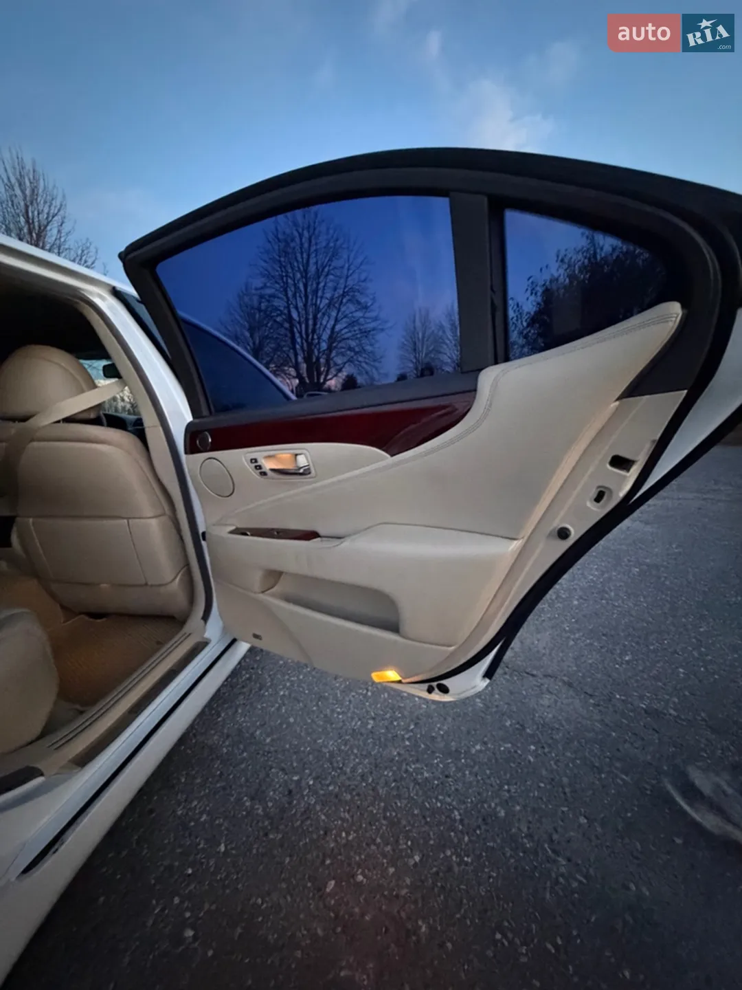 2010 Lexus LS - мініатюра 10
