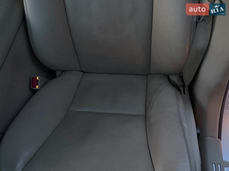 Седан Lexus LS 2010 в Чернигове