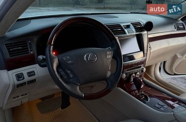 Седан Lexus LS 2010 в Сумах