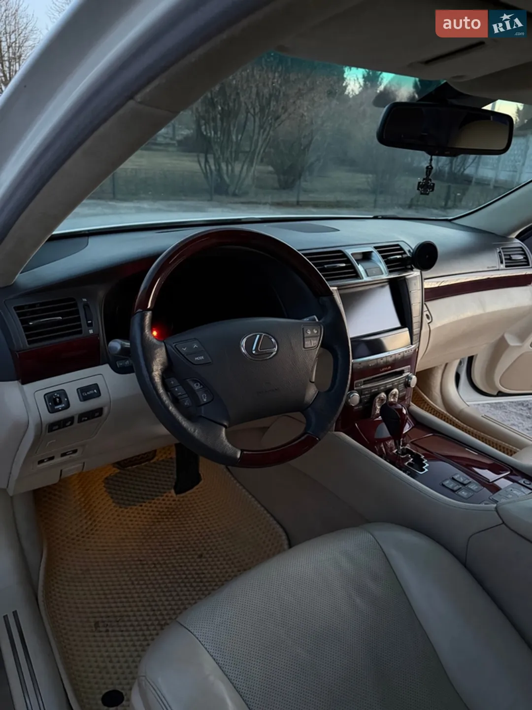 2010 Lexus LS - мініатюра 16