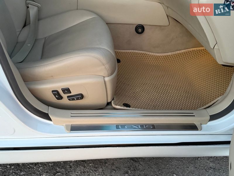 Седан Lexus LS 2010 в Чернигове
