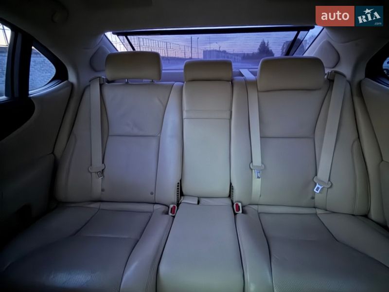 Седан Lexus LS 2010 в Чернигове