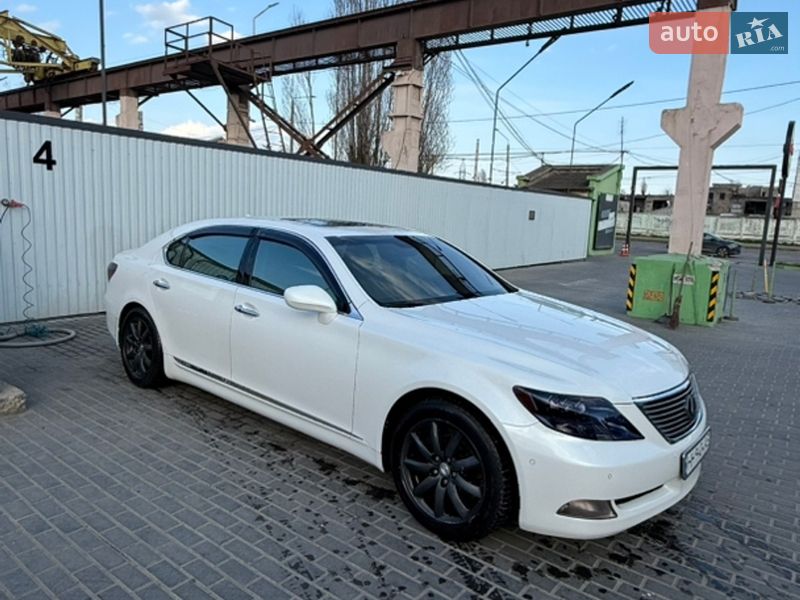 Седан Lexus LS 2007 в Одессе