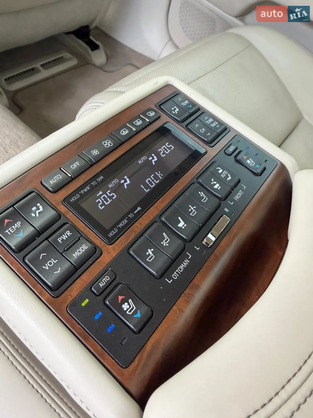 2013 Lexus LS - мініатюра 32