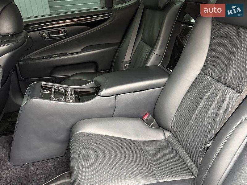 Седан Lexus LS 2007 в Киеве
