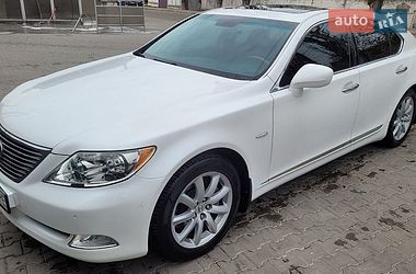 Седан Lexus LS 2008 в Киеве