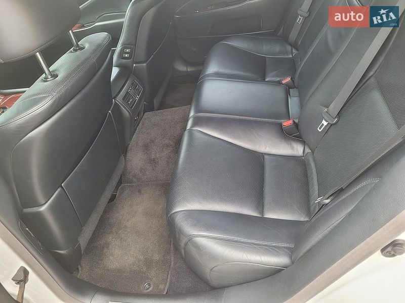 Седан Lexus LS 2008 в Киеве