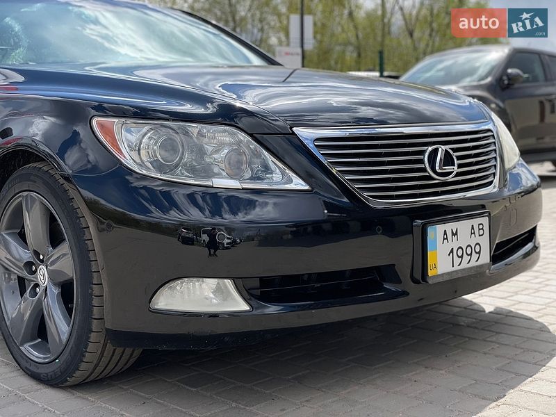 Седан Lexus LS 2007 в Бердичеві