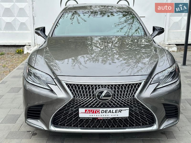 Седан Lexus LS 2018 в Киеве