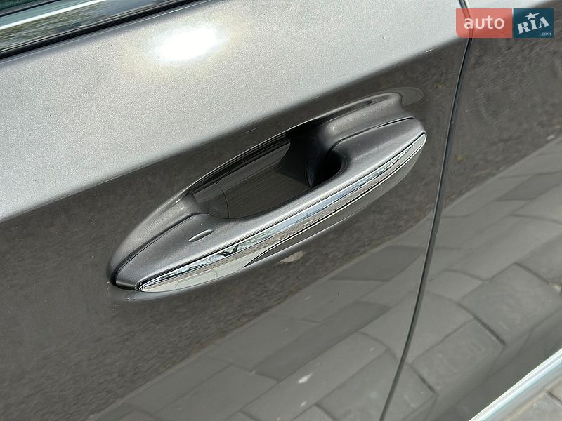 Седан Lexus LS 2018 в Киеве