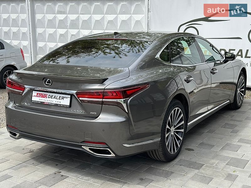 Седан Lexus LS 2018 в Киеве