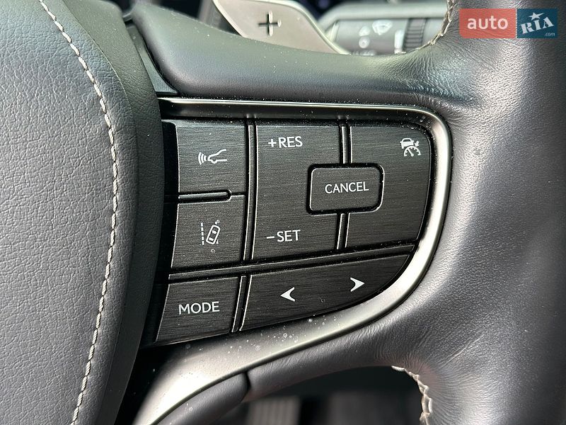Седан Lexus LS 2018 в Киеве