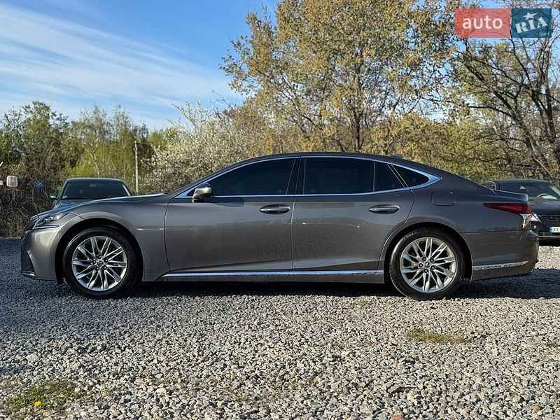 Седан Lexus LS 2018 в Киеве