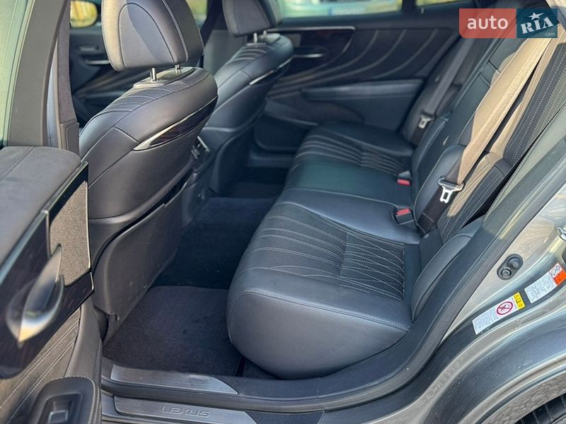 Седан Lexus LS 2018 в Киеве