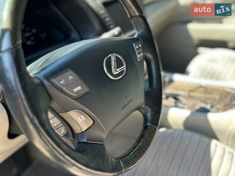 Седан Lexus LS 2007 в Врадіївці