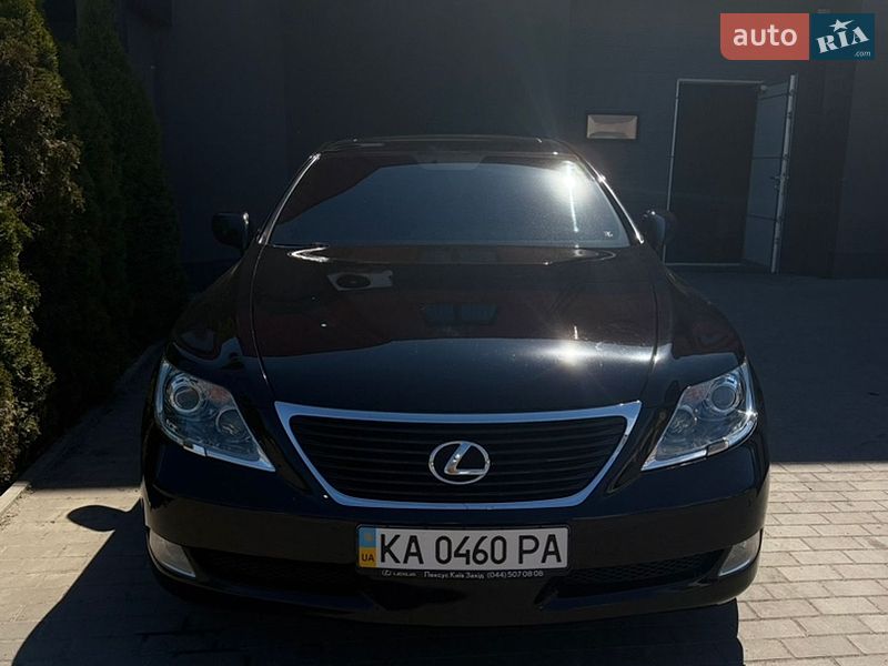 Седан Lexus LS 2007 в Луцке