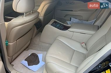 Седан Lexus LS 2007 в Луцке