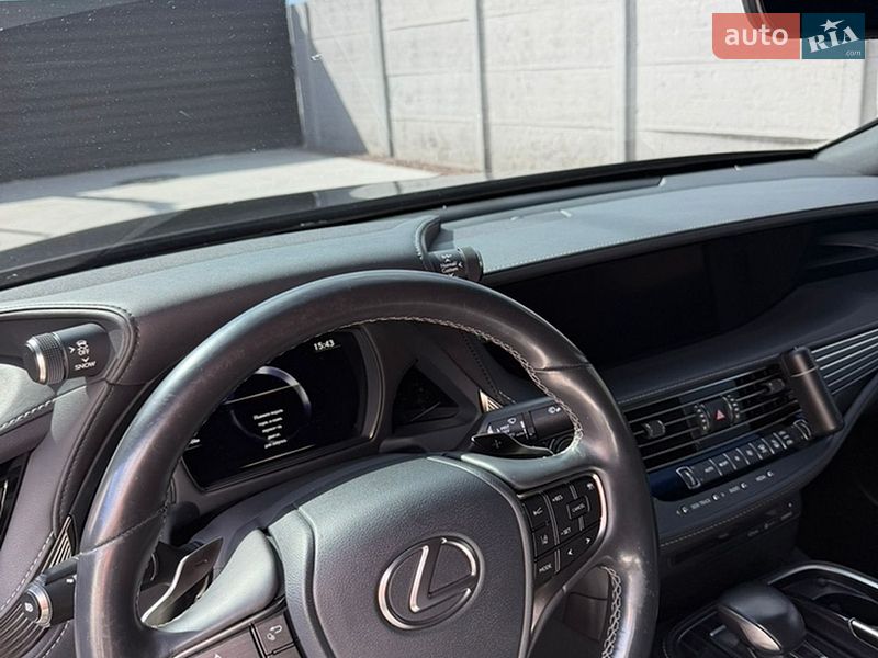 Седан Lexus LS 2018 в Житомире