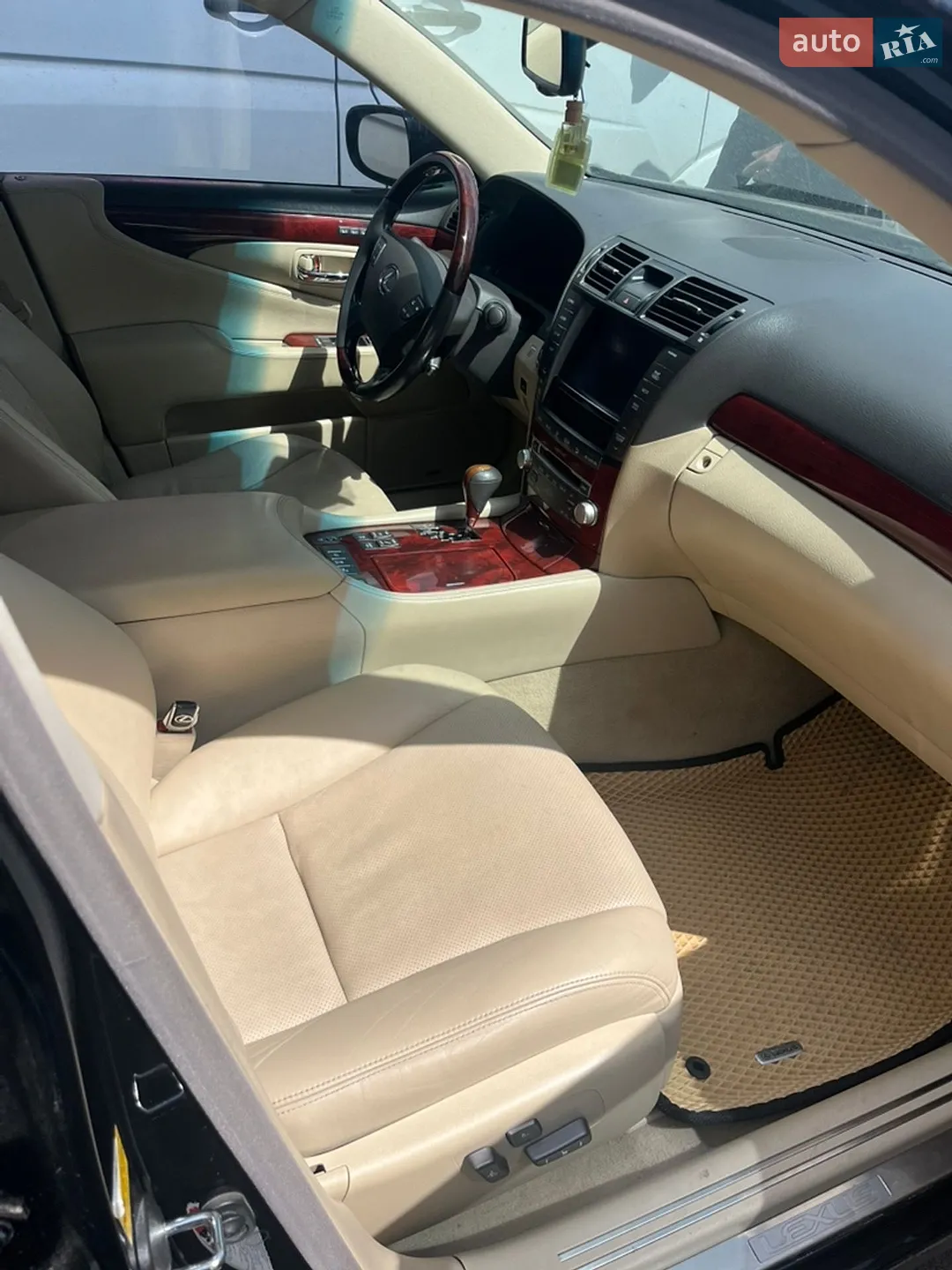2011 Lexus LS - мініатюра 7