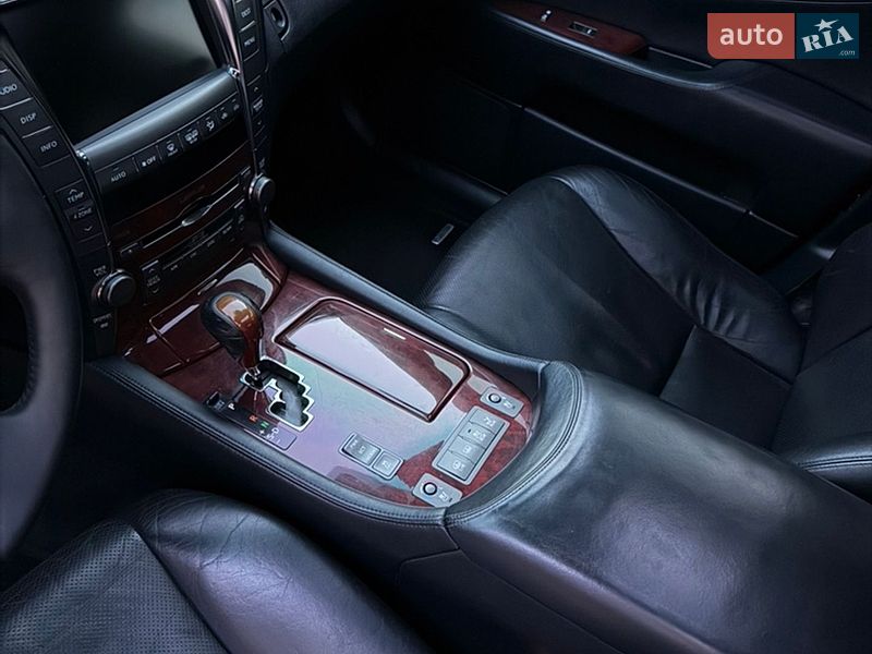 Седан Lexus LS 2007 в Києві