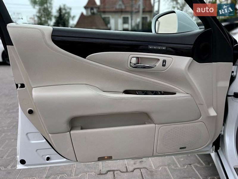 Седан Lexus LS 2007 в Одессе