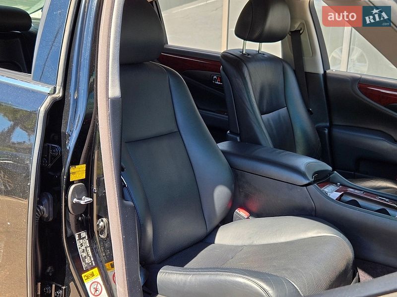 Седан Lexus LS 2007 в Киеве