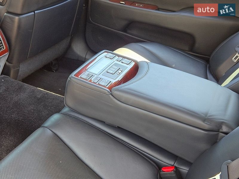 Седан Lexus LS 2007 в Киеве