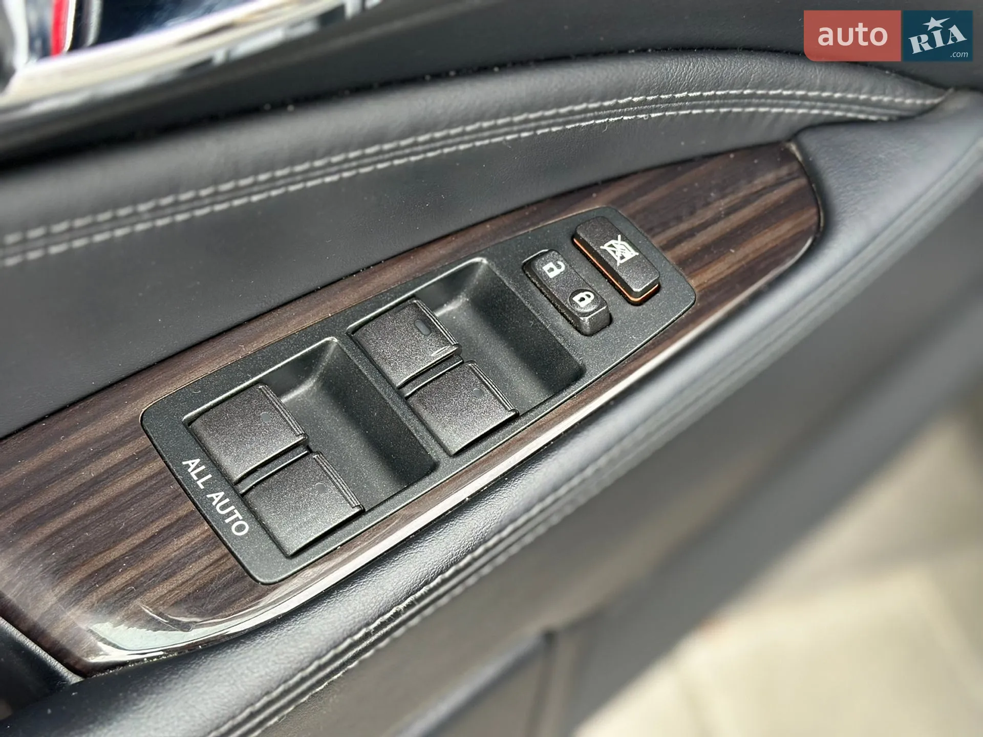 2013 Lexus LS - мініатюра 29