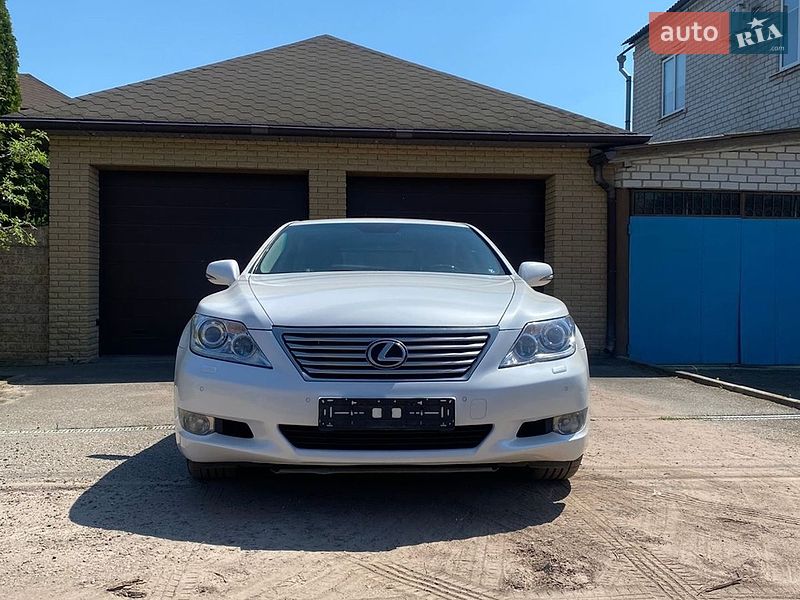 Седан Lexus LS 2011 в Харкові