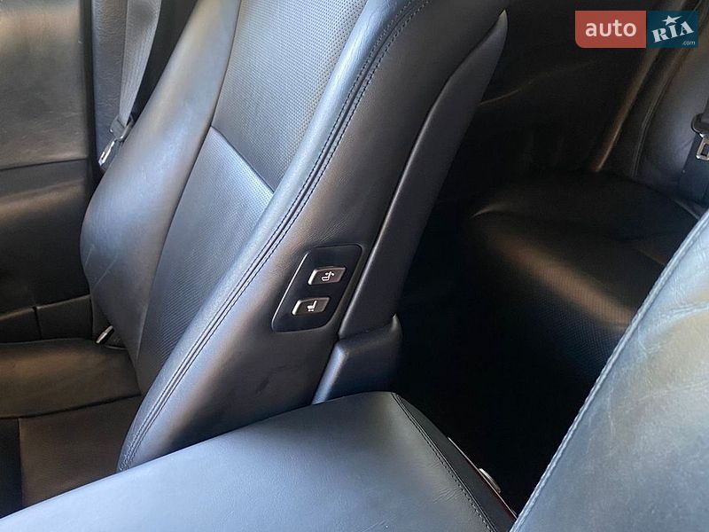 Седан Lexus LS 2011 в Харкові