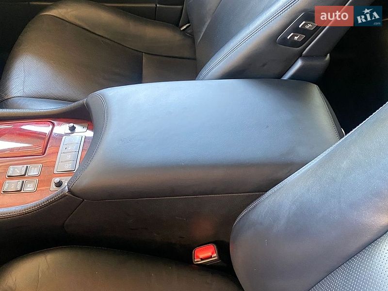 Седан Lexus LS 2011 в Харкові
