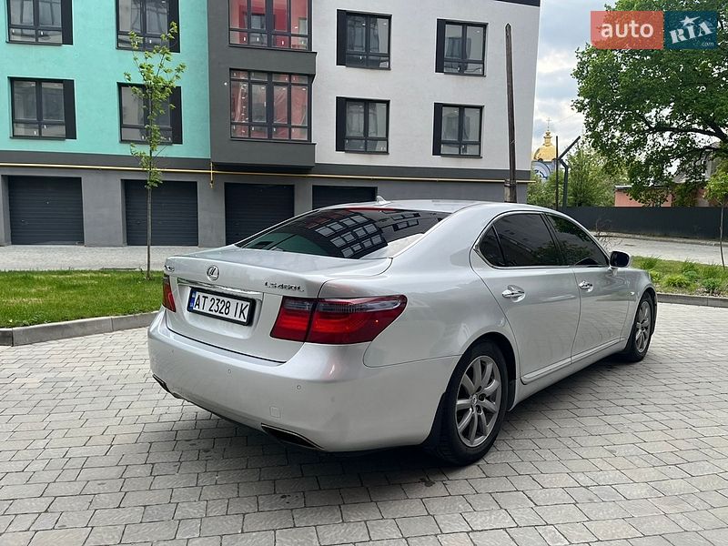 Седан Lexus LS 2007 в Івано-Франківську