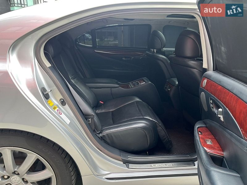 Седан Lexus LS 2007 в Івано-Франківську