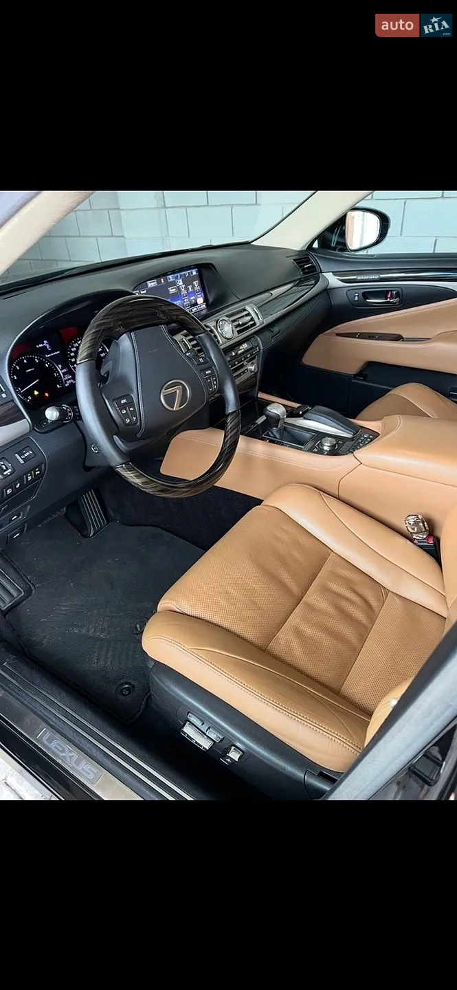 2015 Lexus LS - мініатюра 3