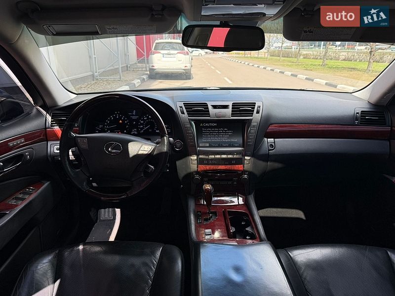 Седан Lexus LS 2007 в Киеве