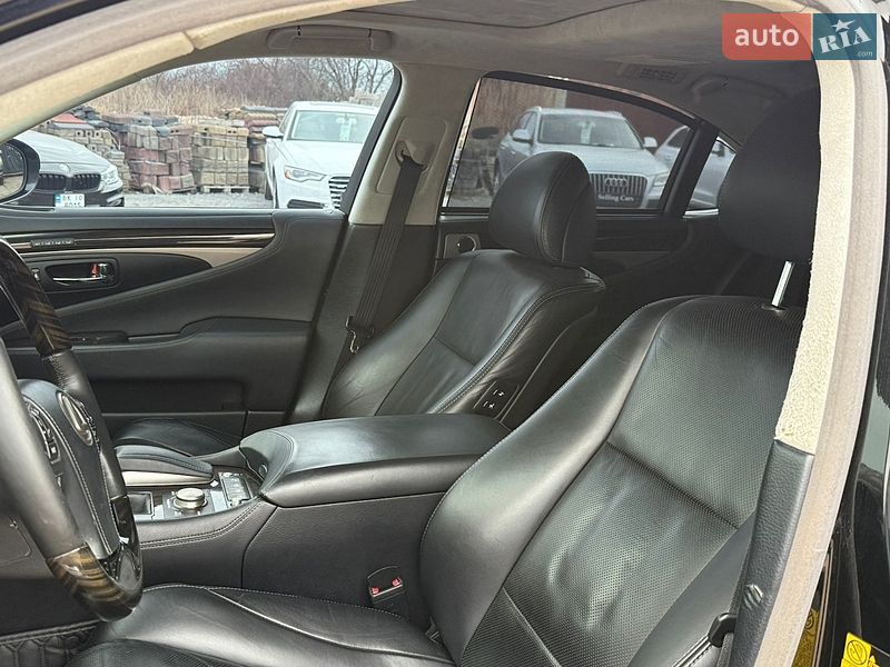 Седан Lexus LS 2013 в Рівному фото 42 Седан Lexus LS 2013 в Рівному
