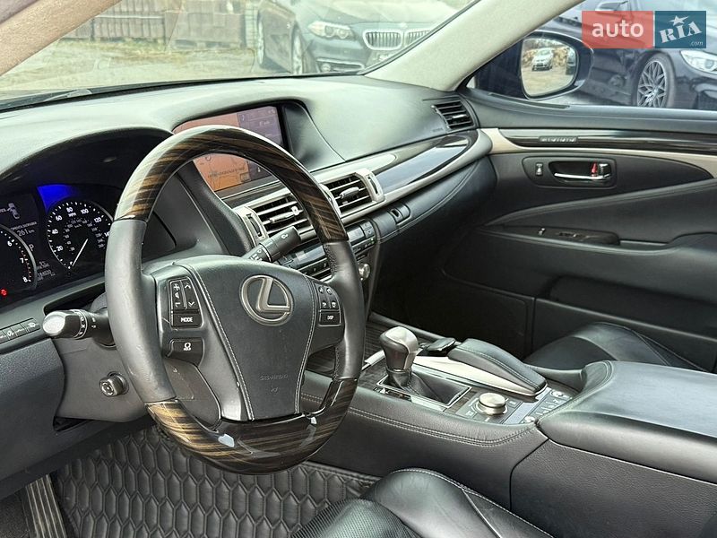 Седан Lexus LS 2013 в Рівному фото 43 Седан Lexus LS 2013 в Рівному