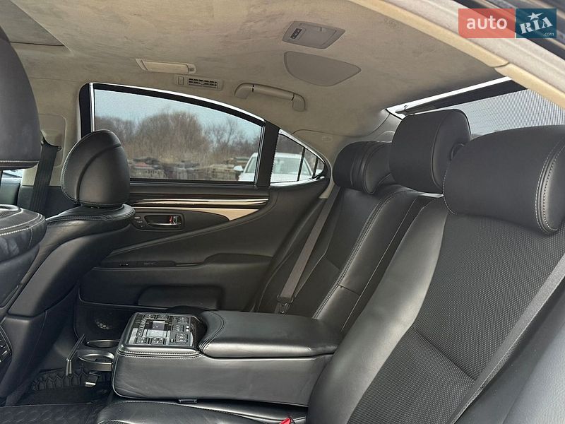 Седан Lexus LS 2013 в Рівному фото 48 Седан Lexus LS 2013 в Рівному