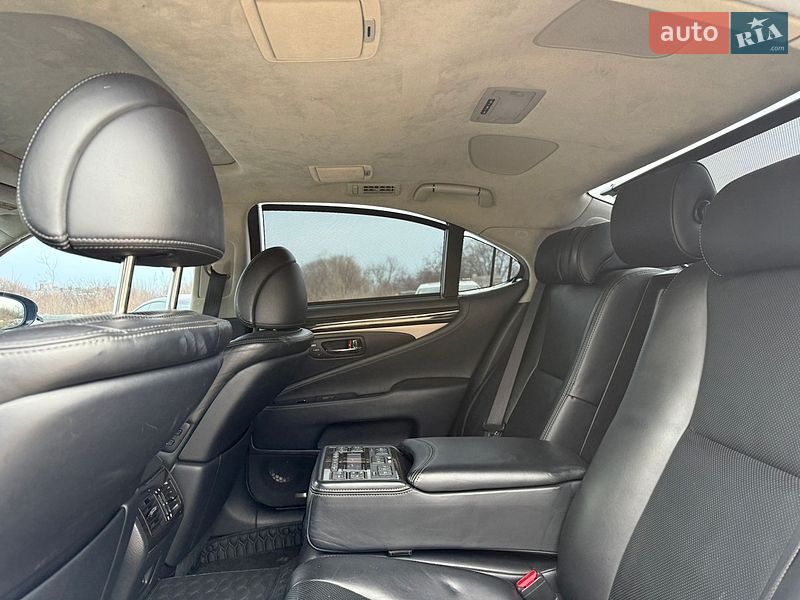 Седан Lexus LS 2013 в Рівному фото 52 Седан Lexus LS 2013 в Рівному