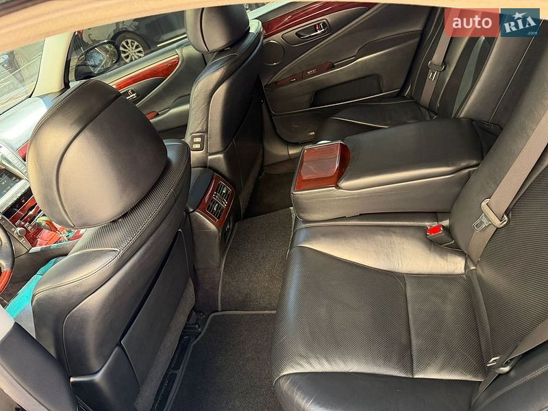 Седан Lexus LS 2007 в Днепре