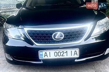 Седан Lexus LS 2007 в Вышгороде